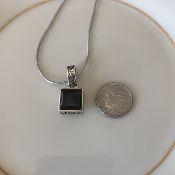 Reversible 925 necklace Black on one white on other 16” 925 chain - Picture 5 of 7